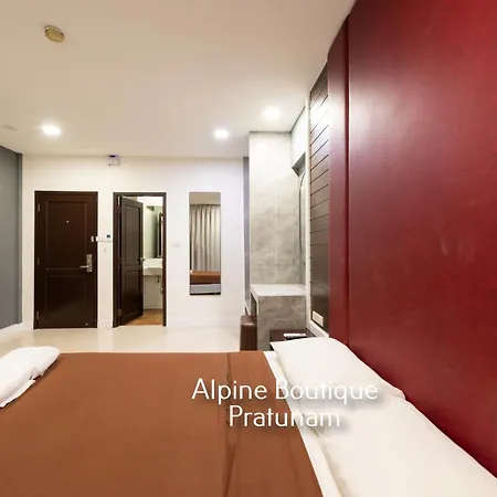 Alpine Boutique Pratunam-3