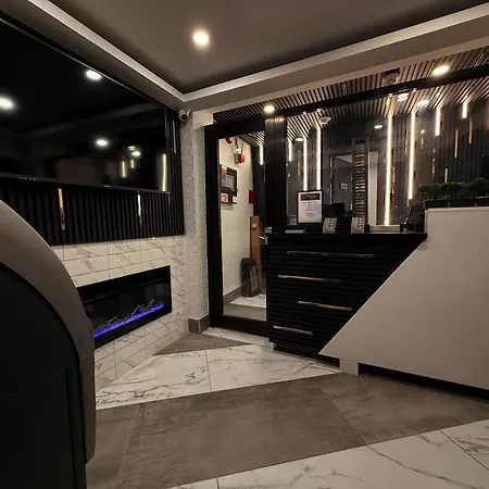 The Vine Hotel Bronx New-3