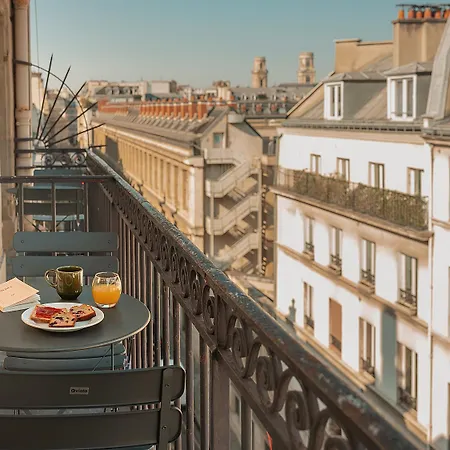 Hotel Du Savoir-3