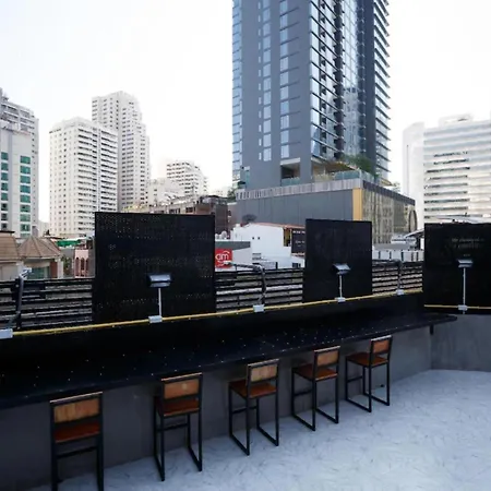 Episode 11 Hostel Sukhumvit-3