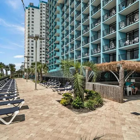 Landmark Resort Courtyard Balcony-3