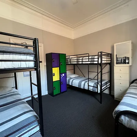 Manly Bunkhouse-3