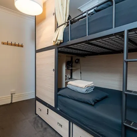 Tequila Sunrise Hostel Sydney-3