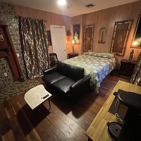 Nyc Townhouse Apartment-2