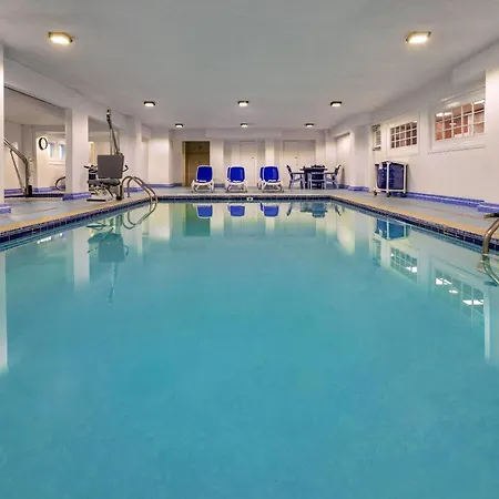 Howard Johnson Plaza By Wyndham Ocean City Oceanfront-2