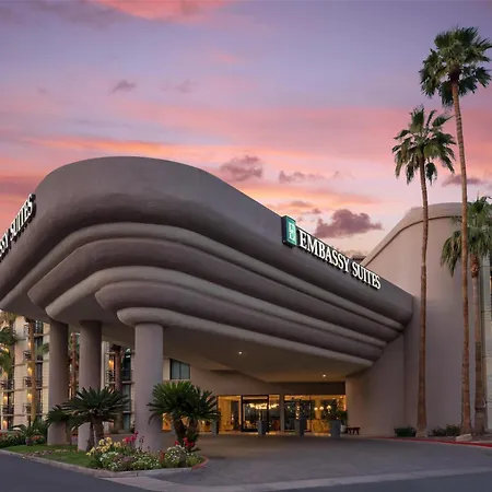 Embassy Suites By Hilton Phoenix Biltmore-3
