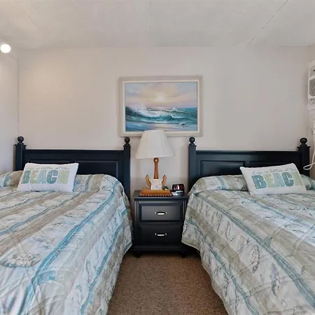 1 Bedroom 1 Bath Condo W/ A Gorgeous Pool & Sundeck!-3