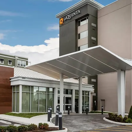 La Quinta By Wyndham Virginia Beach-3