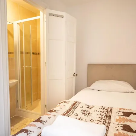Brick Hotel-3