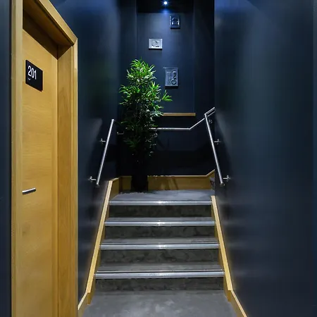 Libere London Edgware Road-3