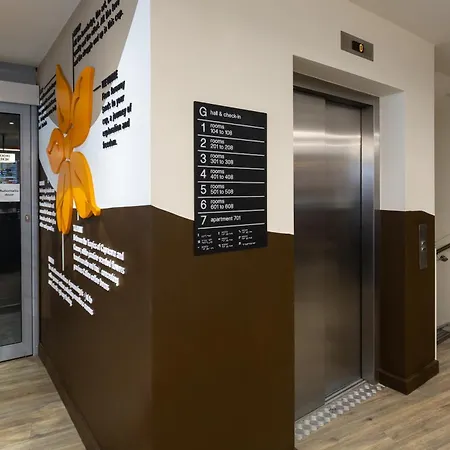 Libere London Edgware Road-3