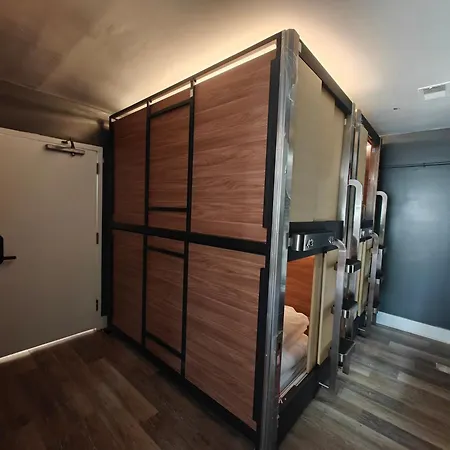 I Street Capsule Hostel-3