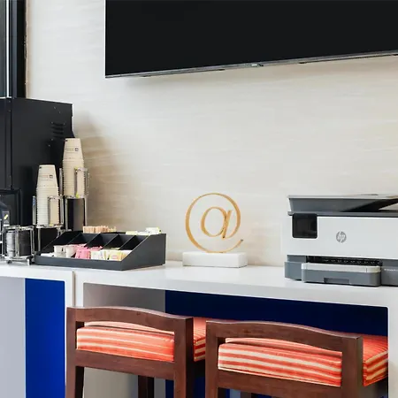 Glo Best Western Bronx Nyc-2