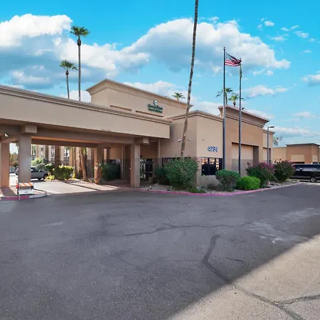 Greentree Inn & Suites Phoenix Sky Harbor-3