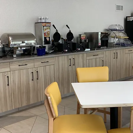 Days Inn & Suites By Wyndham Duluth By The Mall-2