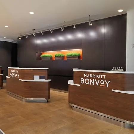 Courtyard By Marriott Toronto Downtown-3