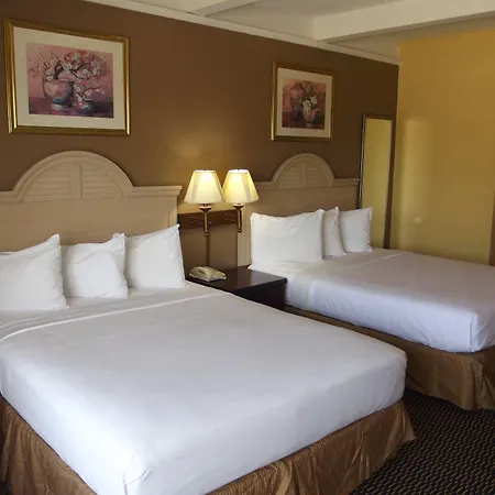 Ambassadors Inn & Suites-3