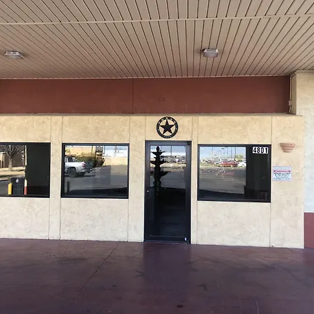 Lone Star Inn-2