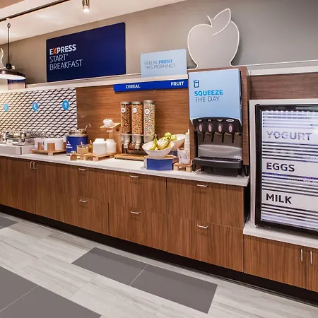 Holiday Inn Express Las Vegas-Nellis By Ihg-2