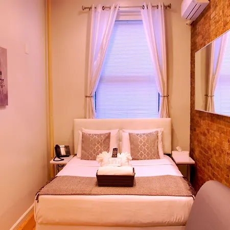 Chelsea Inn (Adults Only)-3