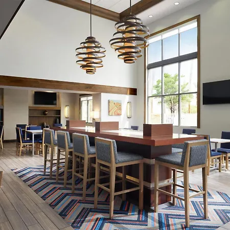 Hampton Inn & Suites Las Vegas-Red Rock/Summerlin-3