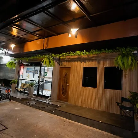 Pratunam Family House 2-2
