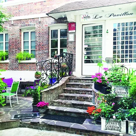Le Pavillon Hotel-3