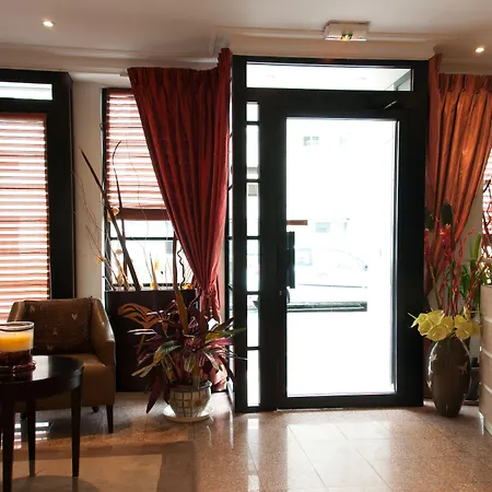 Hotel Des Deux Avenues-2