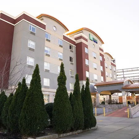 Holiday Inn Express Maspeth By Ihg-3