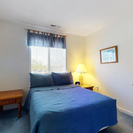 Harbour Towne 204A-2