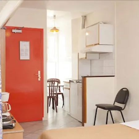 Hotel Ferney Republique-2