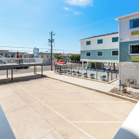Tropicana Motel Wildwood Beach & Boardwalk-3