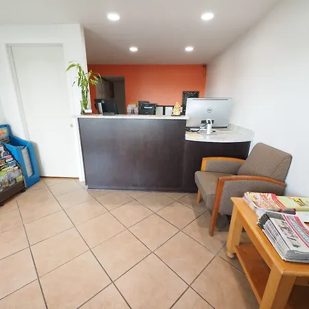 Seashire Inn & Suites-2