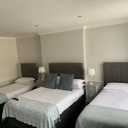 Edinburgh Central Rooms-2