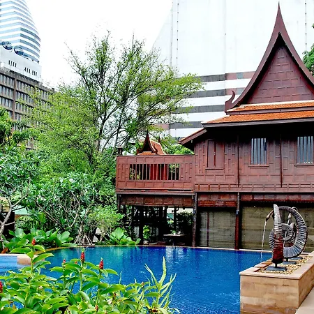 Rose Hotel-3