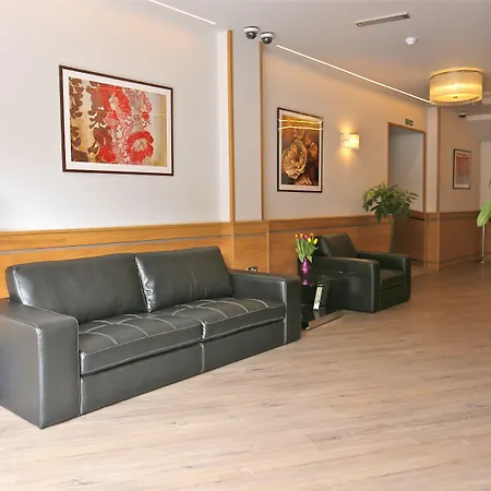 London Kings Hotel-3