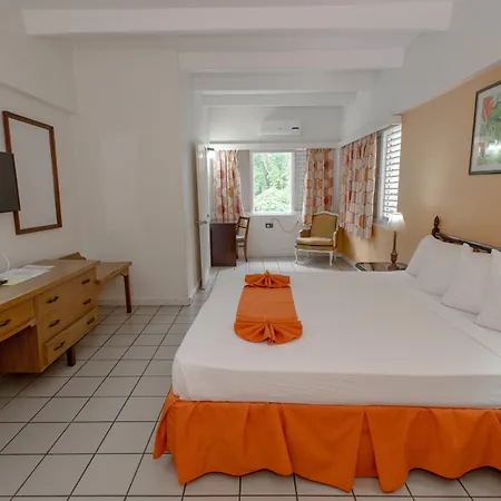 Pineapple Court Hotel-2
