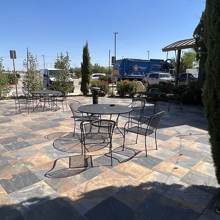 La Quinta Inn & Suites By Wyndham Lubbock Southwest-3