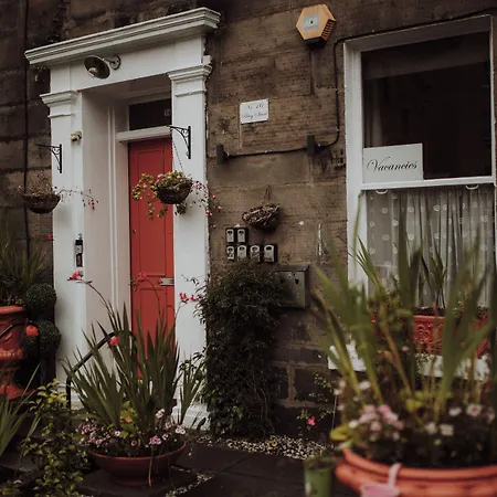 16 Pilrig Guest House-2