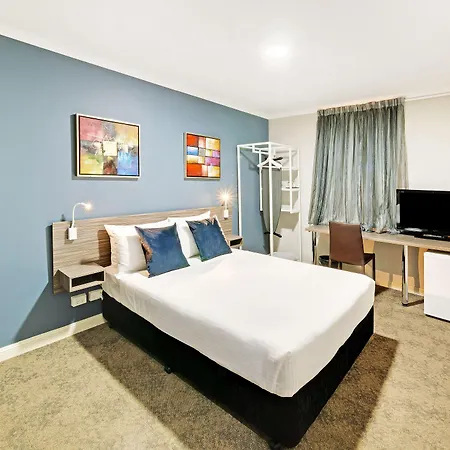 28 Hotel-2