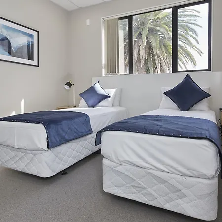 Three Palms Lodge-2