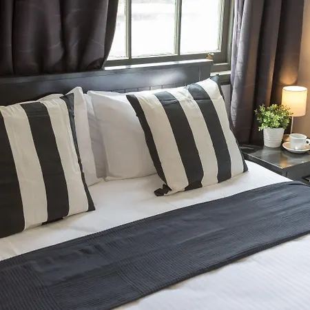 Royal Hotel Ryde-2