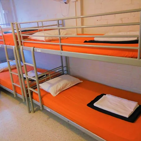 Asylum Sydney Backpackers Hostel-3