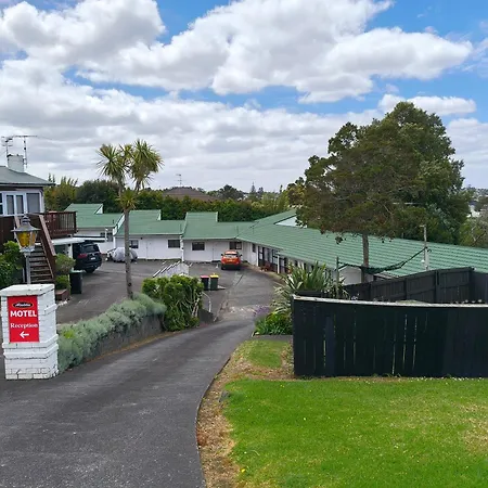 Aladdin Motel-3