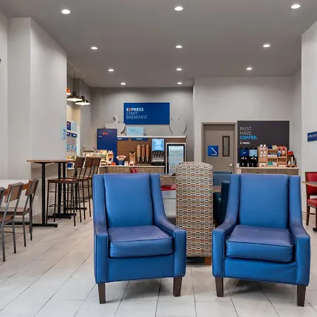 Holiday Inn Express & Suites Bronx - Barnabas Area By Ihg-2