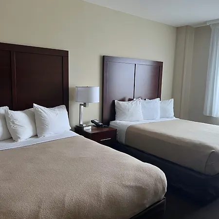 Lotus Blu Inn & Suites-3