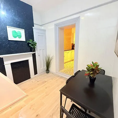South London Guest Rooms-2