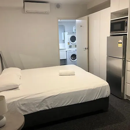 Bondi Beach Studios Suite-2