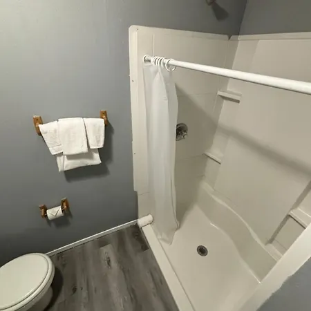 2 Or 3 Bedroom Extended Stay Walk To Strip Mgm Casino Shop Club-2