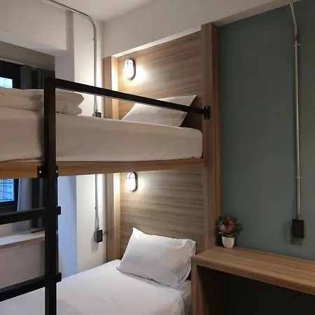 N5 Ratchawong Hostel-2